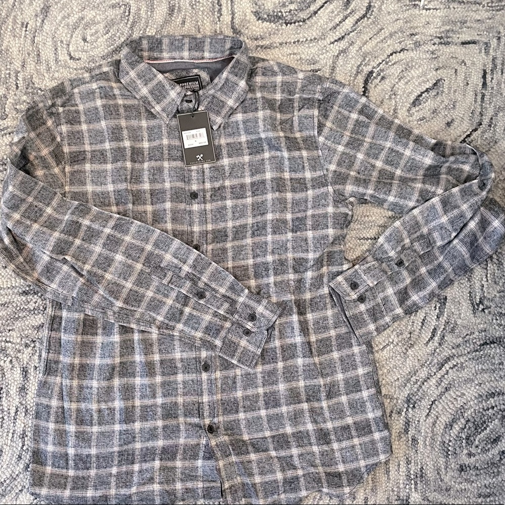 NWT flannel long sleeve M grey plaid